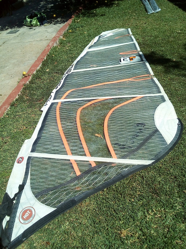 Vela Hot sail reducida.jpg